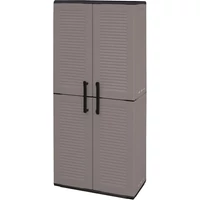 Seprűtartós szekrény újrahasznosítható polipropilénből, acél zsanérokkal, mérete: 680×370×1630 mm