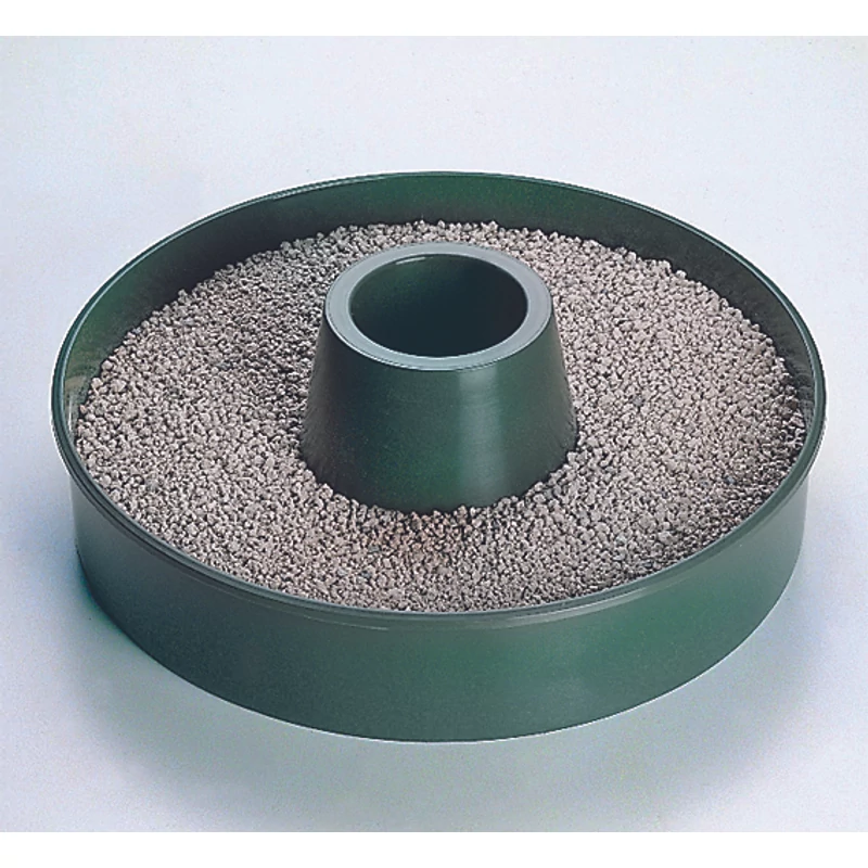 Heidrun műanyag karácsonyfa tartó, stabil fenyőfatalp 30x14 cm méretben, erős fém rögzítő csavarokkal a biztos tartásért.-2