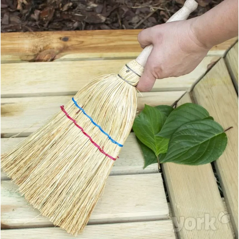 York cirokseprű SORGO MINI – 42x23x5,0 cm, kompakt kézi seprű természetes anyagból-2