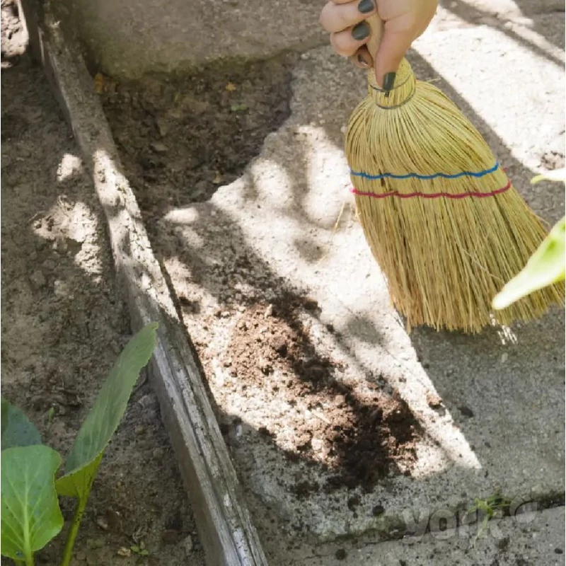 York cirokseprű SORGO MINI – 42x23x5,0 cm, kompakt kézi seprű természetes anyagból-3